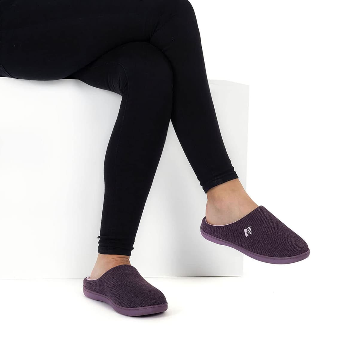 RockDove Women's Original Two-Tone Memory Foam Slipper — view 2