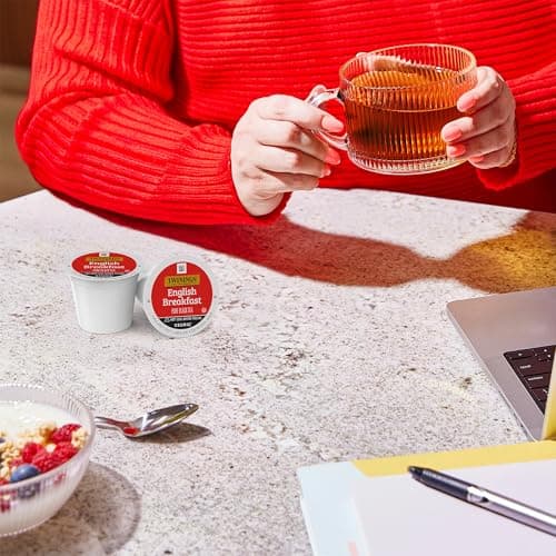 Twinings English Breakfast Black Tea K-Cup Pods for Keurig, 24 Count (Pack of 1), Smooth, Flavourful, Robust, Caffeinated, Enjoy Hot or Iced — view 2