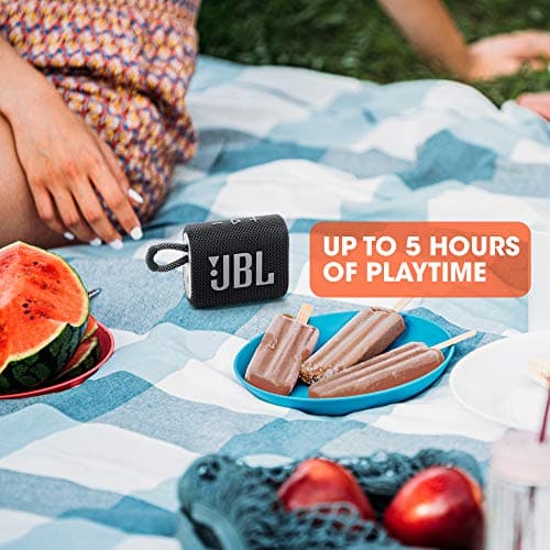 JBL Go 3 - Portable Mini Bluetooth Speaker, big audio and punchy bass, IP67 waterproof and dustproof, 5 hours of playtime, speaker for home, outdoor and travel (Black) — view 3