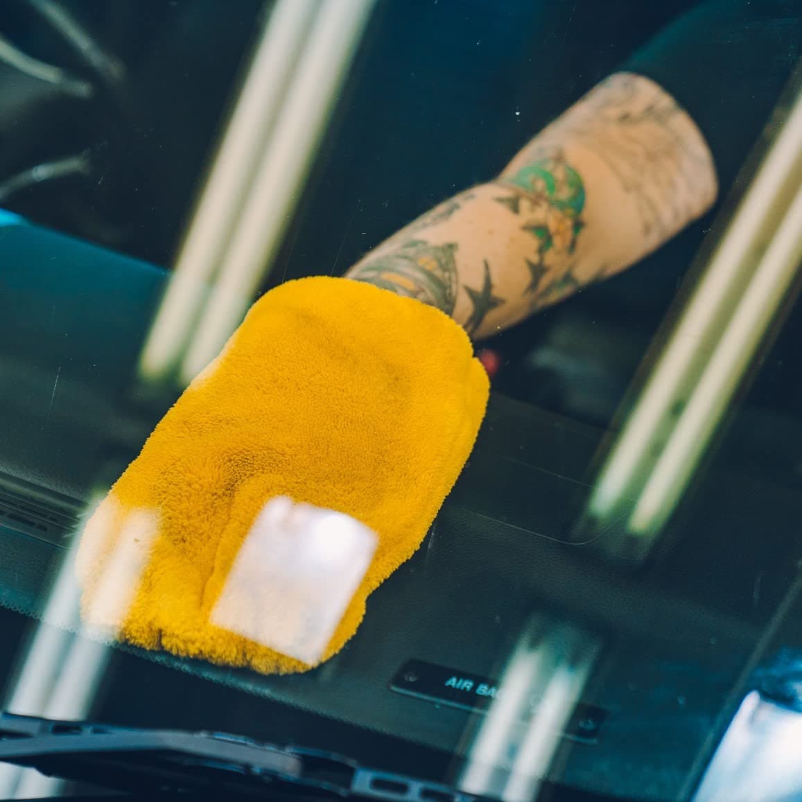 Meguiar's Quik Interior Detailer Cleaner 473ml for a Matt Finish. Cleans all Interior Car Surfaces - G13616EU — view 16