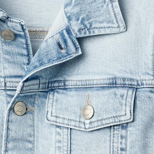 Amazon Essentials Unisex Kids' Medium Stretch Regular-Fit Denim Trucker Jacket, Tinted Ice Light Wash, Medium — view 3