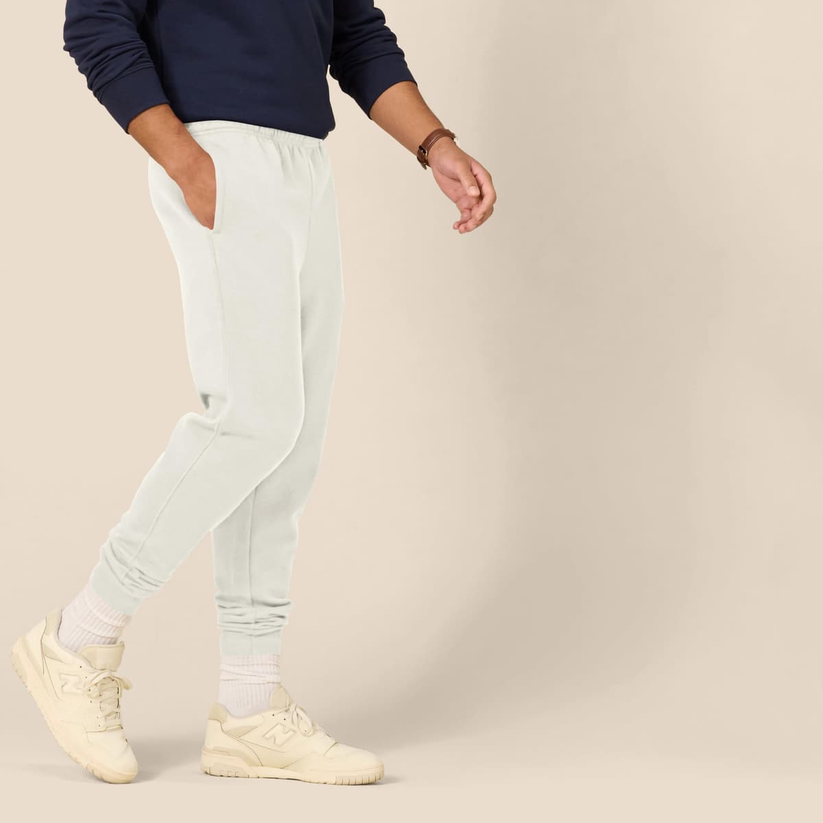 Amazon Essentials Pantalones Deportivos de Forro Polar y Corte Holgado Hombre — view 3