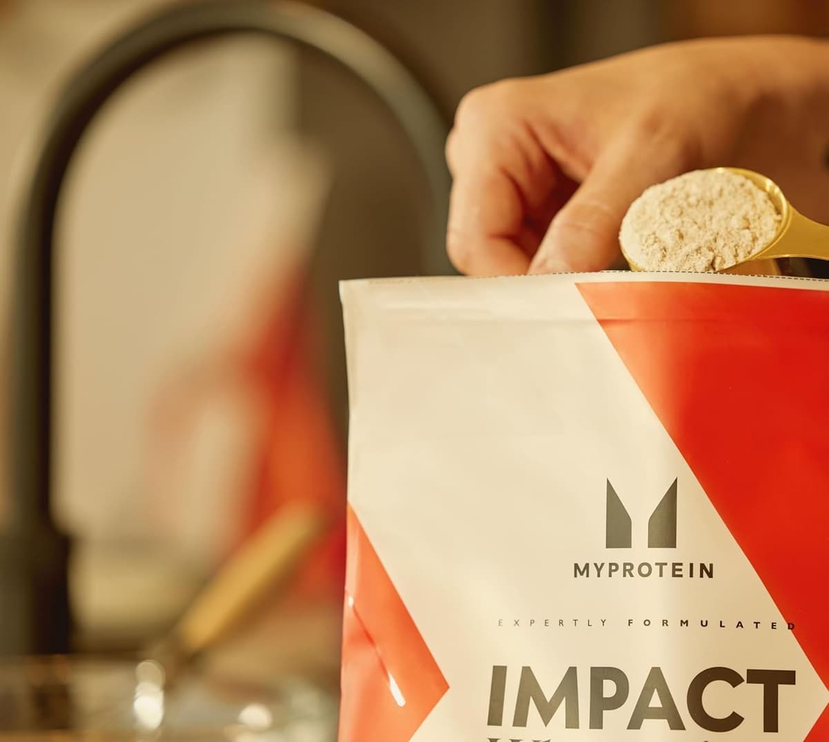 Myprotein Creatina Monohidrato en Polvo | 3g por Ración | Mejora el Rendimiento y la Potencia en Ejercicio de Alta Intensidad | Sin Sabor, Fácil de Mezclar | Bolsa Resellable de 250g — view 4