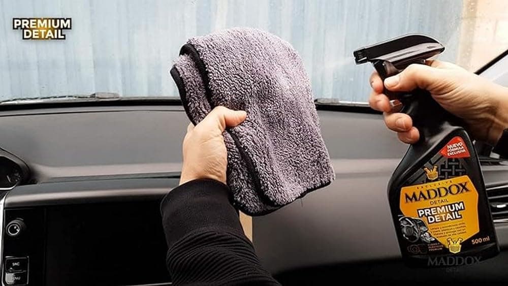 Maddox Detail - Limpia Salpicaderos Coche Vinilo y Gomas de Interior | Hidratador de Plásticos | Limpiador Abrillantador de Interiores Coche | Productos Limpieza Vehiculo | Premium Detail 500ml — view 4
