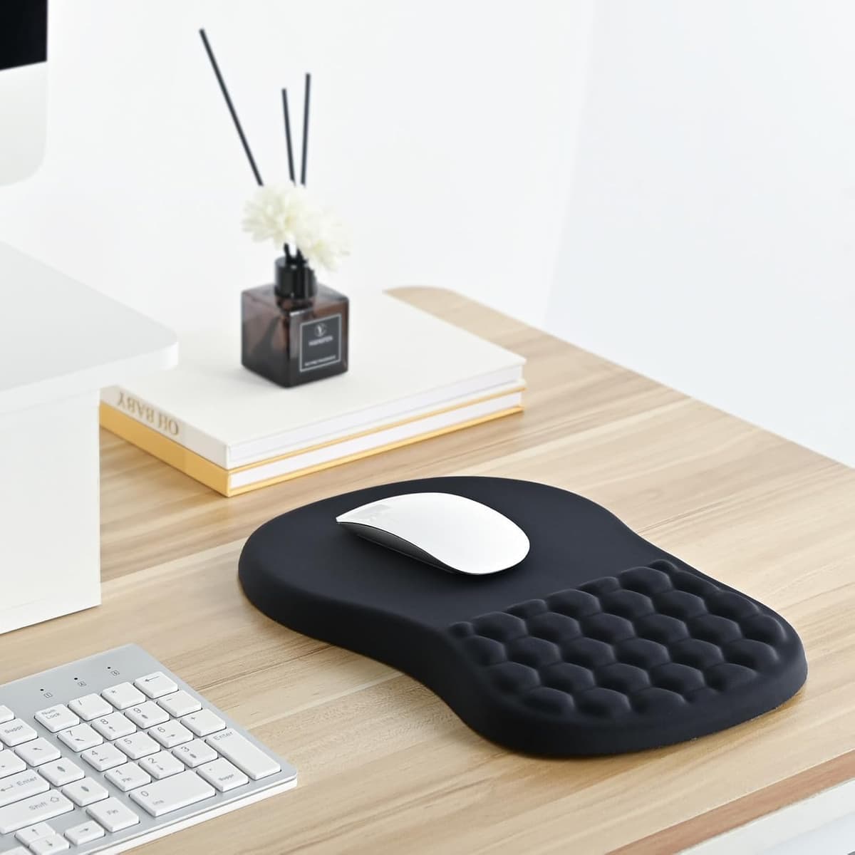 EooCoo Mouse Mat Wrist Support with Massage Design, Gaming Mouse Pad, Ergonomic Wrist Rest Pain Relief Mousepad with Smooth Lycra Surface & Non-Slip PU Base, Home Office PC Desk Accessories, Black — view 7