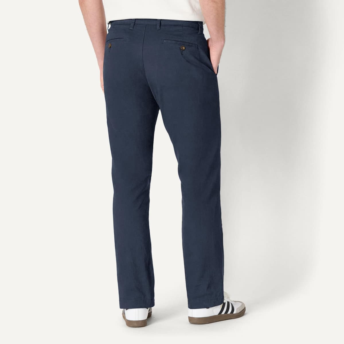 Amazon Essentials Men's Athletic Fit Casual Stretch Chino Work Trousers (Available in Big & Tall) — view 3
