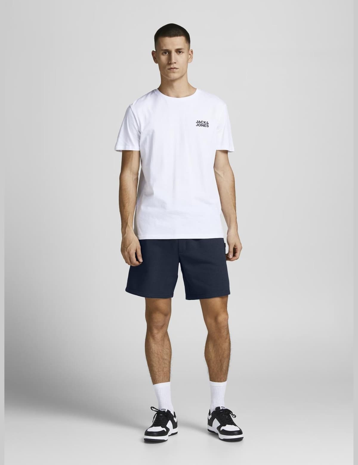 JACK & JONES Pantalones Cortos de Sudadera Bermuda Ajuste cómodo hasta la Rodilla con Bolsillos Laterales — view 2