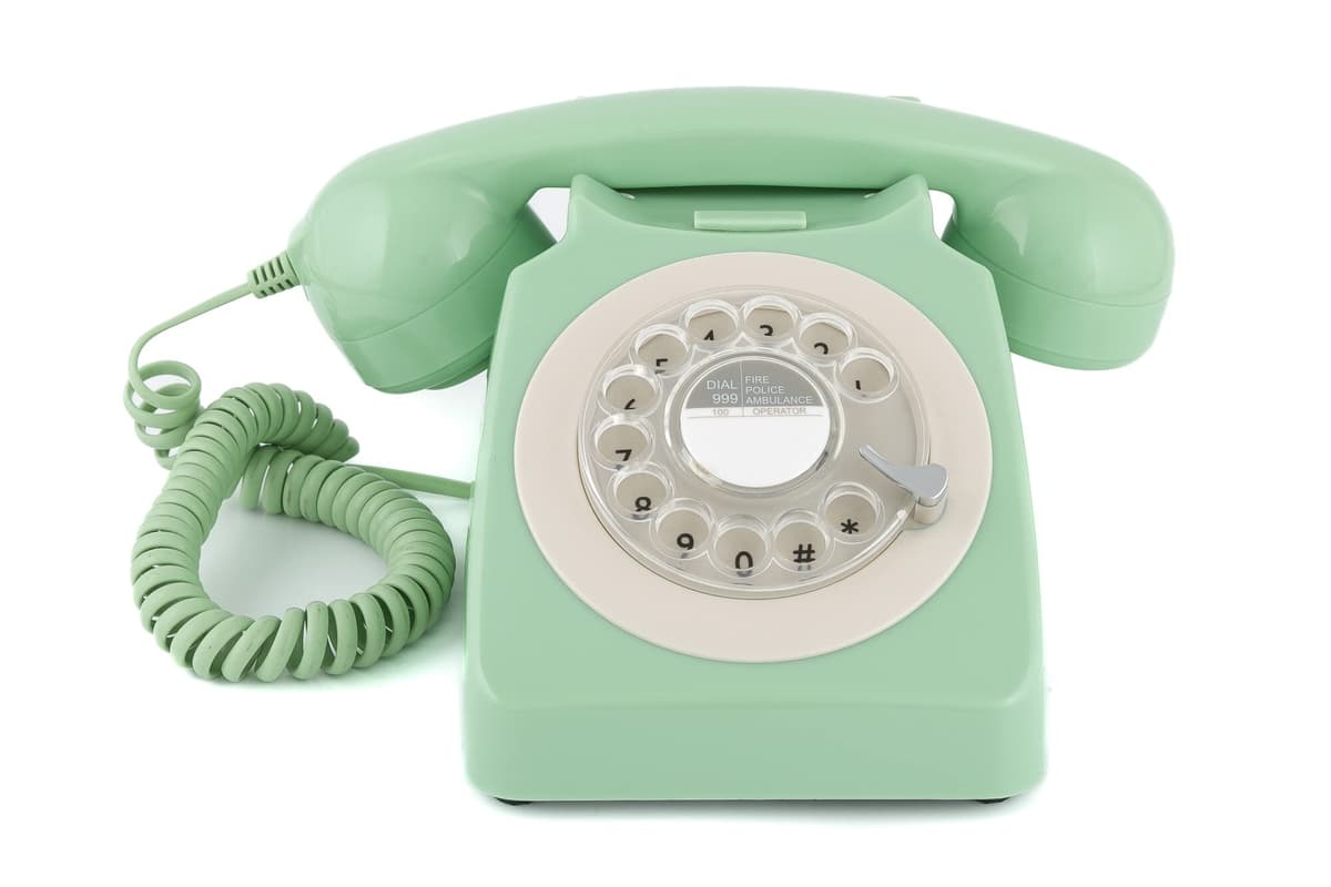 GPO 746 Teléfono fijo de disco con estilo retro de los años 70 - Cable en espiral, Timbre auténtico - Verde menta