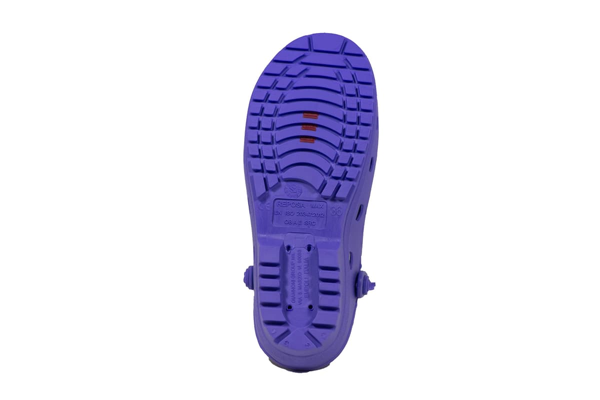 REPOSA Max - Zuecos Sanitarios Mujer y Hombre en Goma con Suela Antideslizante SRC, Zuecos Enfermera Anatómicos con Correa Ajustable, Zapatos Sanitarios Esterilizables Antishock Transpirables Ligeros — view 2