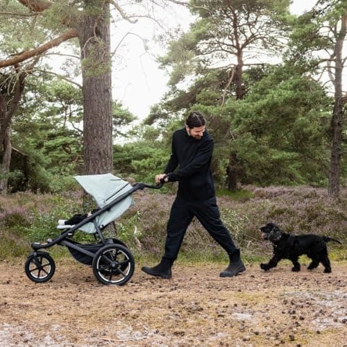 Thule Urban Glide 3 Single Child All-Terrain Stroller, Lightweight, Air-Filled Tires & Suspension, Integrated Hand Brake — view 3