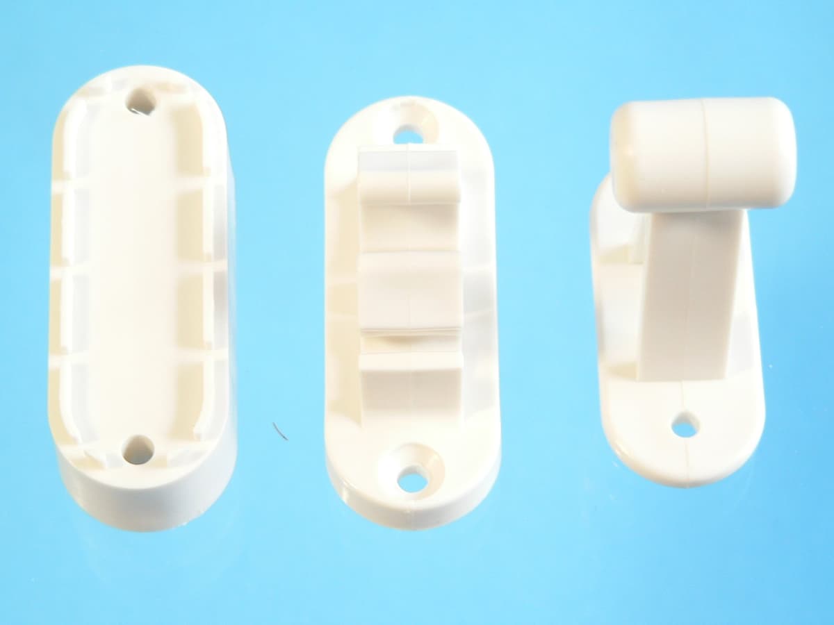 Caravan Door Static Retainer Latch — view 2