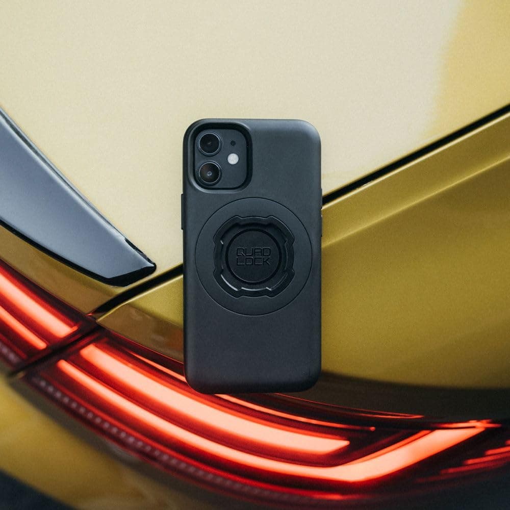 QUAD LOCK mag Funda para iPhone 13 — view 2