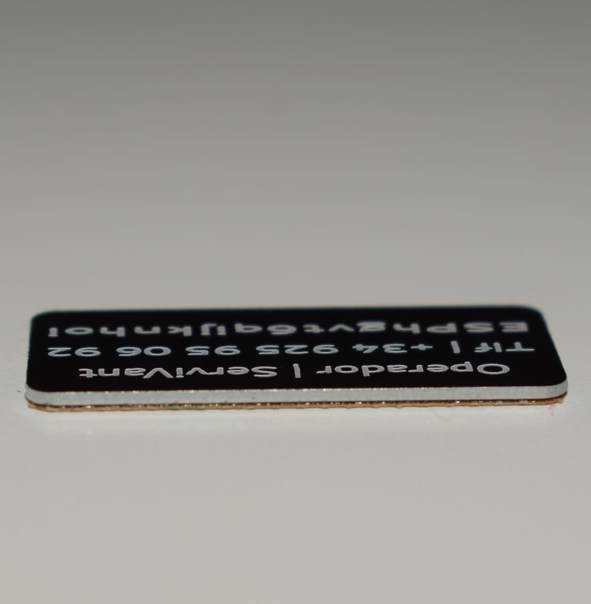 ● Pack 2 Uds. ● Placa Identificativa para Drones ● Placas para Dron CUMPLEN normativa AESA ● Tamaño Personalizados para Todos los Modelos de drone (Kit 2 Placas 3 Lineas) - Aluminio — view 3