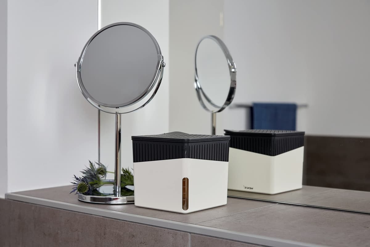 WENKO Deshumidificador Mod Cube, 1000 g, para habitaciones de hasta 80 m³, previene moho y malos olores, sin electricidad, silencioso, recargable, blanco — view 9