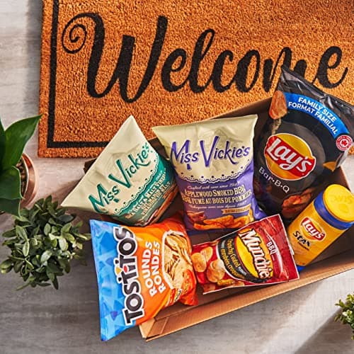 Frito-Lay Family Fun Snack Box, Variety Pack, 5 count — view 3
