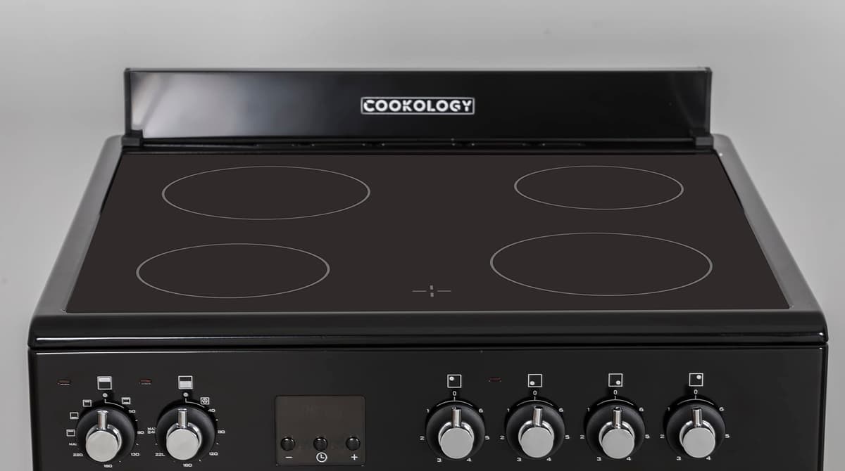 Cookology RETDO600BK Freestanding 60cm Wide, Retro Double Cavity Grill Oven Cooker with Ceramic 4 Zone Hob and Analogue Dials - in Black — view 3