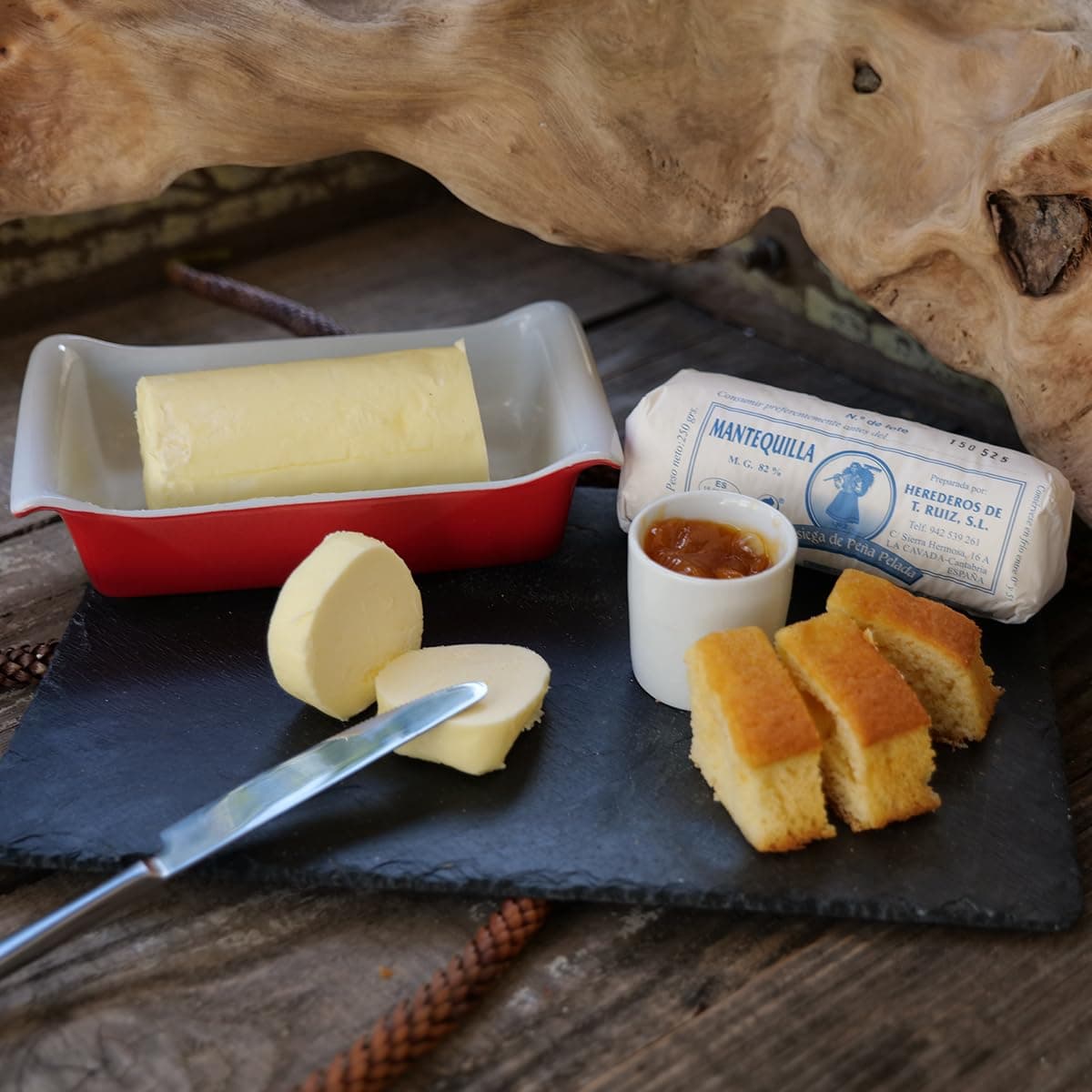 LA PASIEGA DE PEÑA PELADA Mantequilla Artesanal, PACK DE 3 Rulos de 250 gr (aprox) en Papel Sulfurizado, 82% Materia Grasa, Sabor Tradicional y Natural - Origen Cantabria — view 4