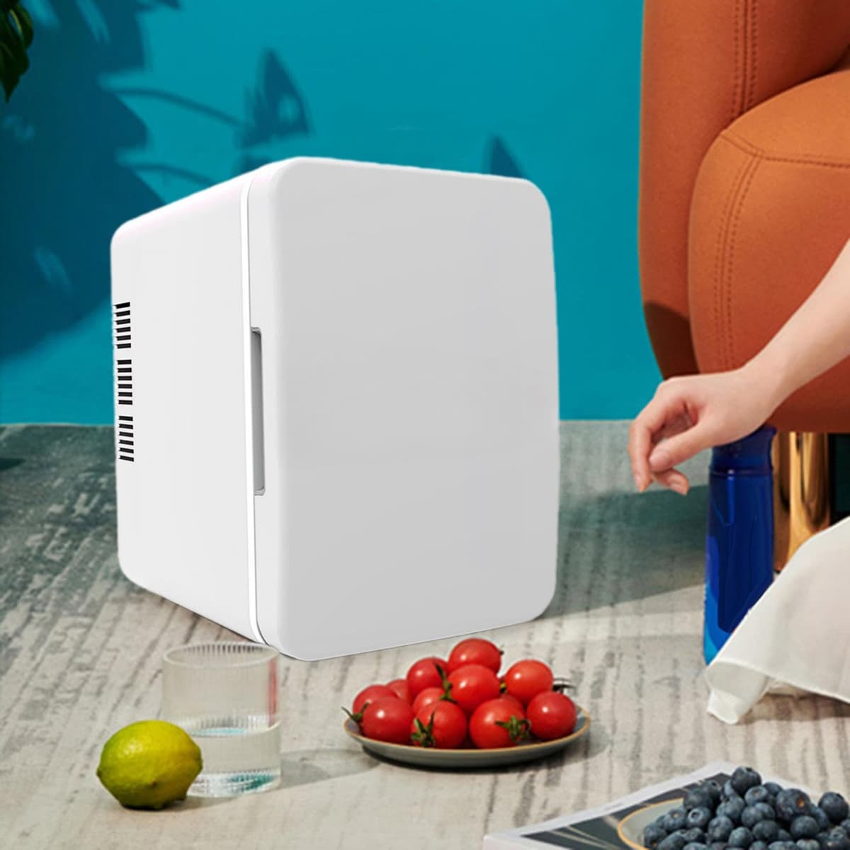 Yajuyi Mininevera Compacta, Refrigerador con Temperatura Ajustable, Nevera para Maquillaje, Nevera Portátil para Bebidas, Ideal para Caravanas, Camping, Sala, Blanco — view 5