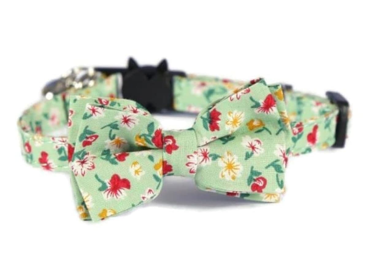 Bowtie Cat Collars with Bell | Safe Quick Release Breakaway Buckle | ZACAL Cat Collars (Green and Navy Blue) — view 3