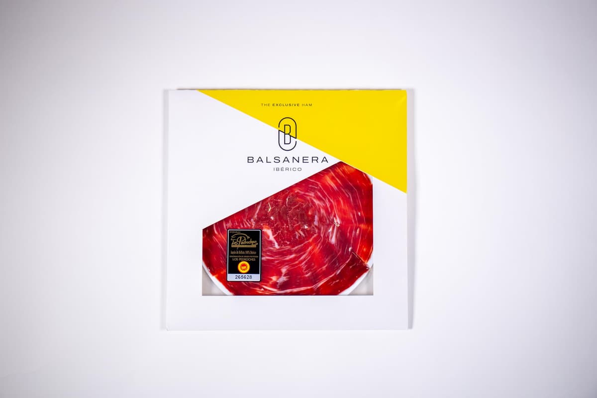 Balsanera Ibérico - Paleta Deshuesada de Bellota 100% D.O. Los Pedroches | Peso aproximado de 2 Kg | Curación de 20 a 30 meses | Presentado al vacío en 4 trozos + huesos al vacío — view 4
