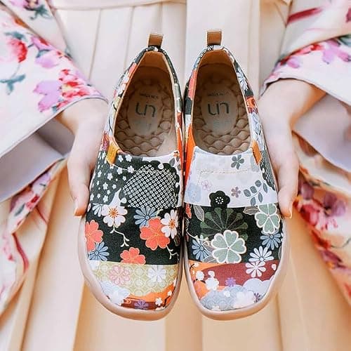 UIN Blossom Women's Fashion Floral Art Sneaker Painted Canvas Slip-On Ladies Travel Shoes (Hana, 9.5)