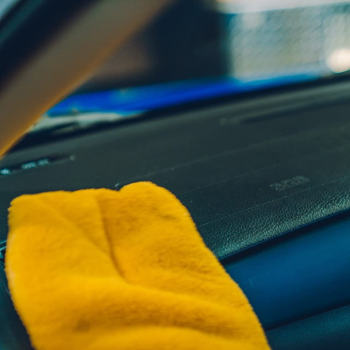 Meguiar's Quik Interior Detailer Cleaner 473ml for a Matt Finish. Cleans all Interior Car Surfaces - G13616EU — view 17