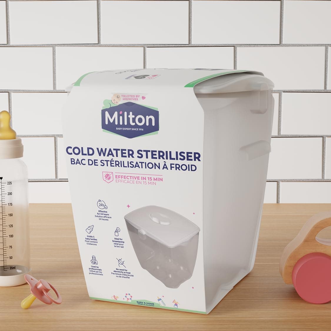 Milton Cold Water Steriliser, Kills 99% of Germs, Sterilises in 15 Minutes, Fits up to 6 Standard Baby Bottles, Used by Healthcare Professionals, White — view 2