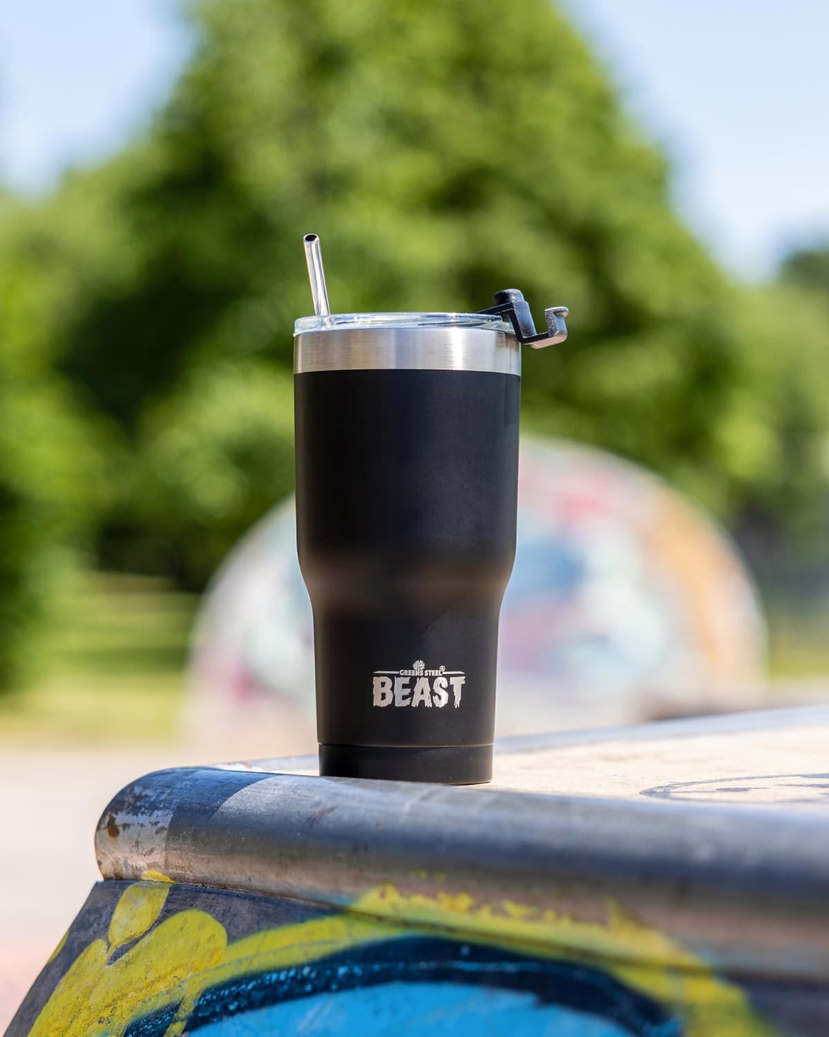 Beast Tumbler - 550 ml (20 oz), Matte Black | Reusable Stainless Steel, Vacuum Insulated Cup | with + 2 Straws & Cleaning Brush | Double Wall Travel Flask Perfect for Hot or Iced Coffee | BPA Free — view 4