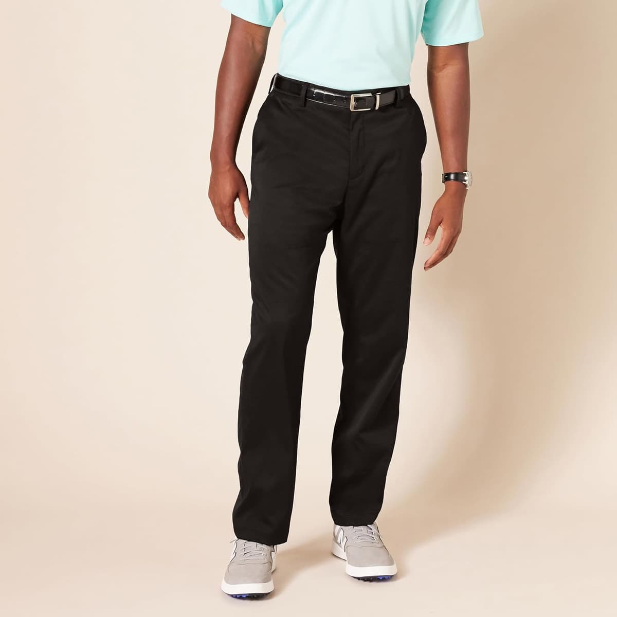 Amazon Essentials Men's Straight-Fit Stretch Golf Trousers Recycled Polyester Blend Black 32W / 30L — view 4