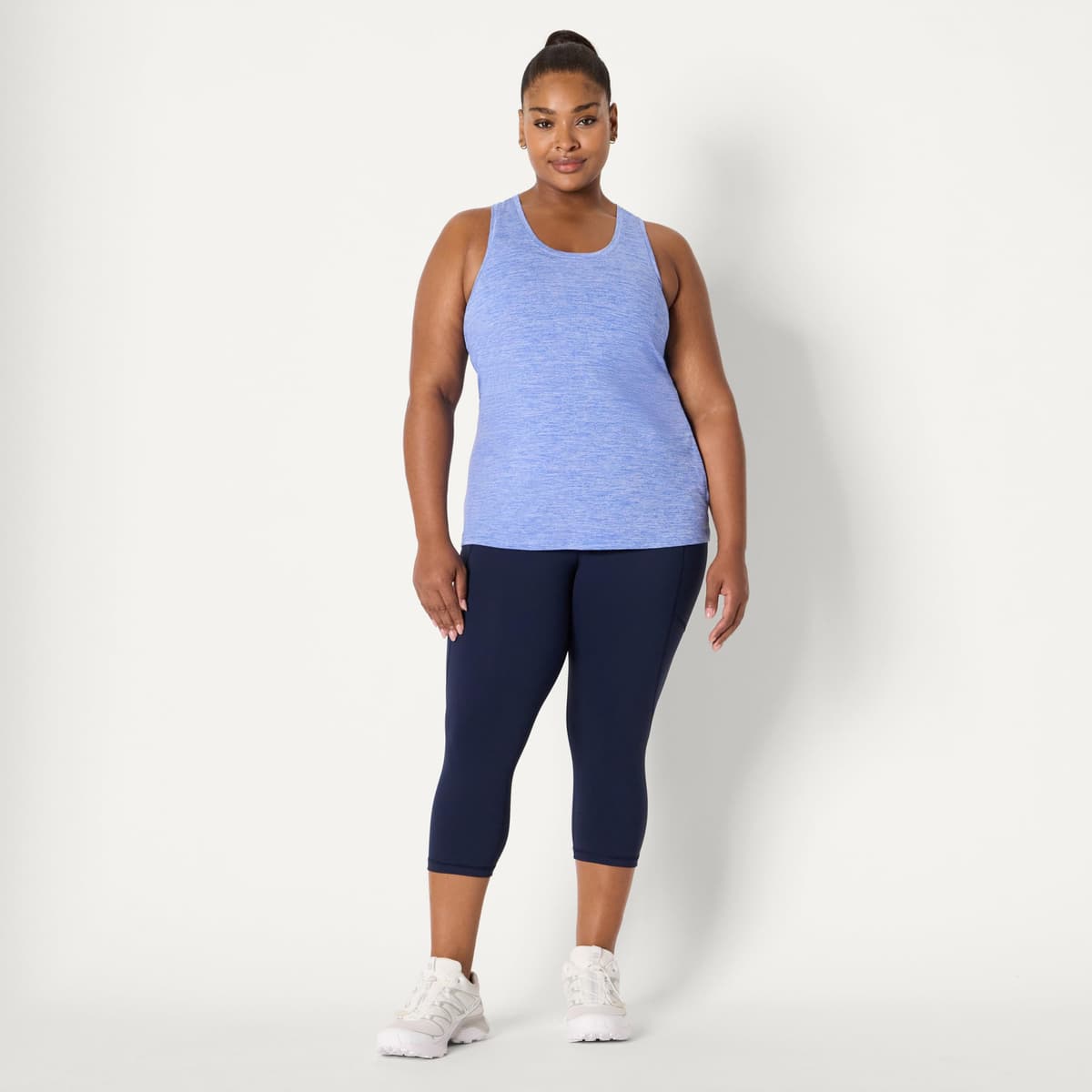 Amazon Essentials Top Deportivo Elástico de Entrenamiento, Secado Rápido y Espalda Nadadora (Tallas Grandes) Mujer, Paquetes Múltiples — view 7