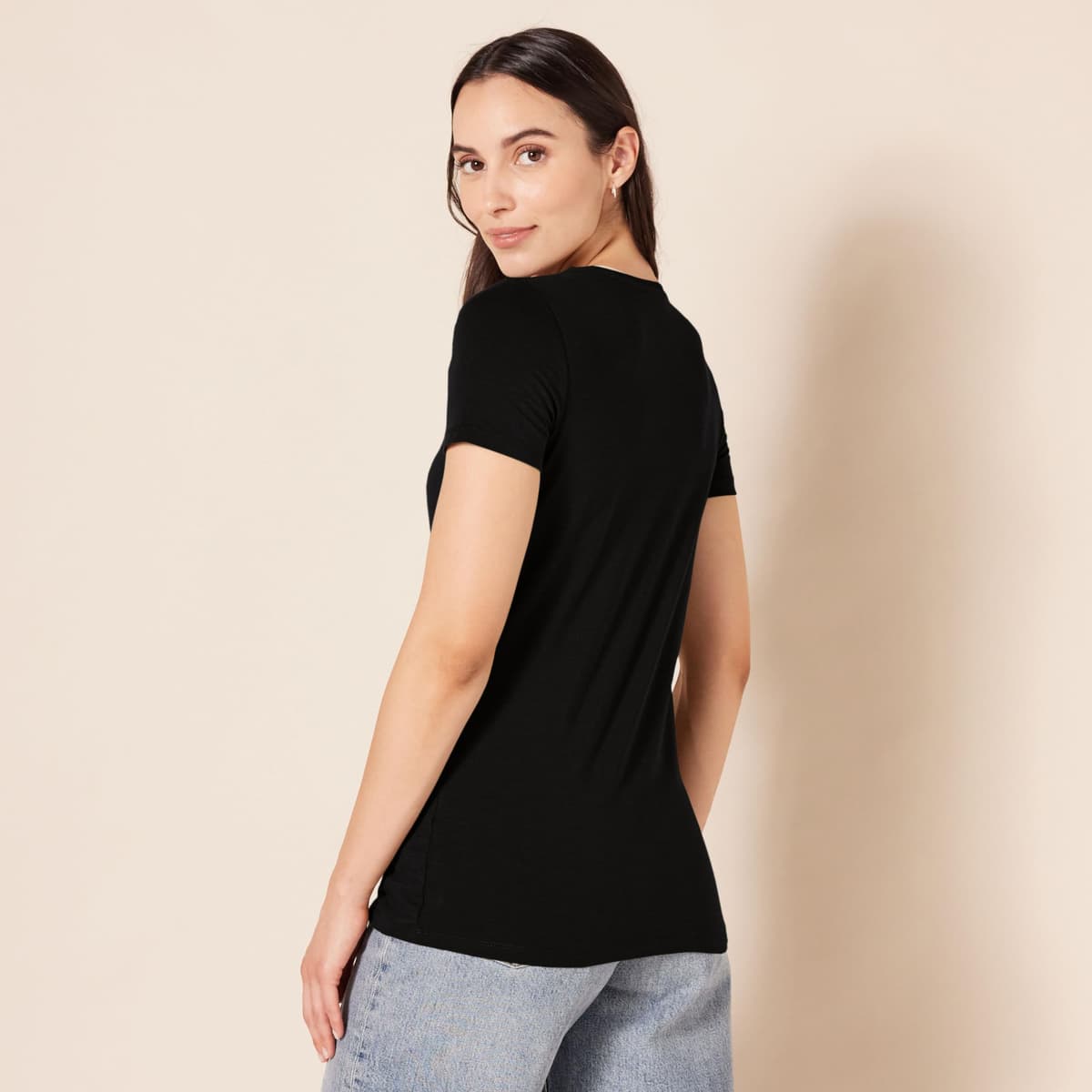 Amazon Essentials Women's Regular-Fit Short-Sleeve T-Shirt (Crewneck and V-Neck Options), Multipacks — view 335