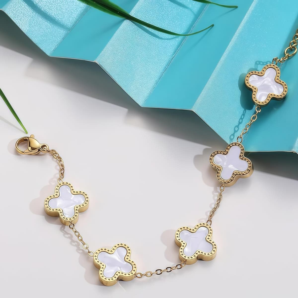 Regalos Originales para Mujer Pulsera Trébol 4 Hojas Acero Inoxidable Regalos Mujer Cumpleaños Dia de la Madre San Valentin Navidad regalo Amiga Madre Hermanas Novia — view 5