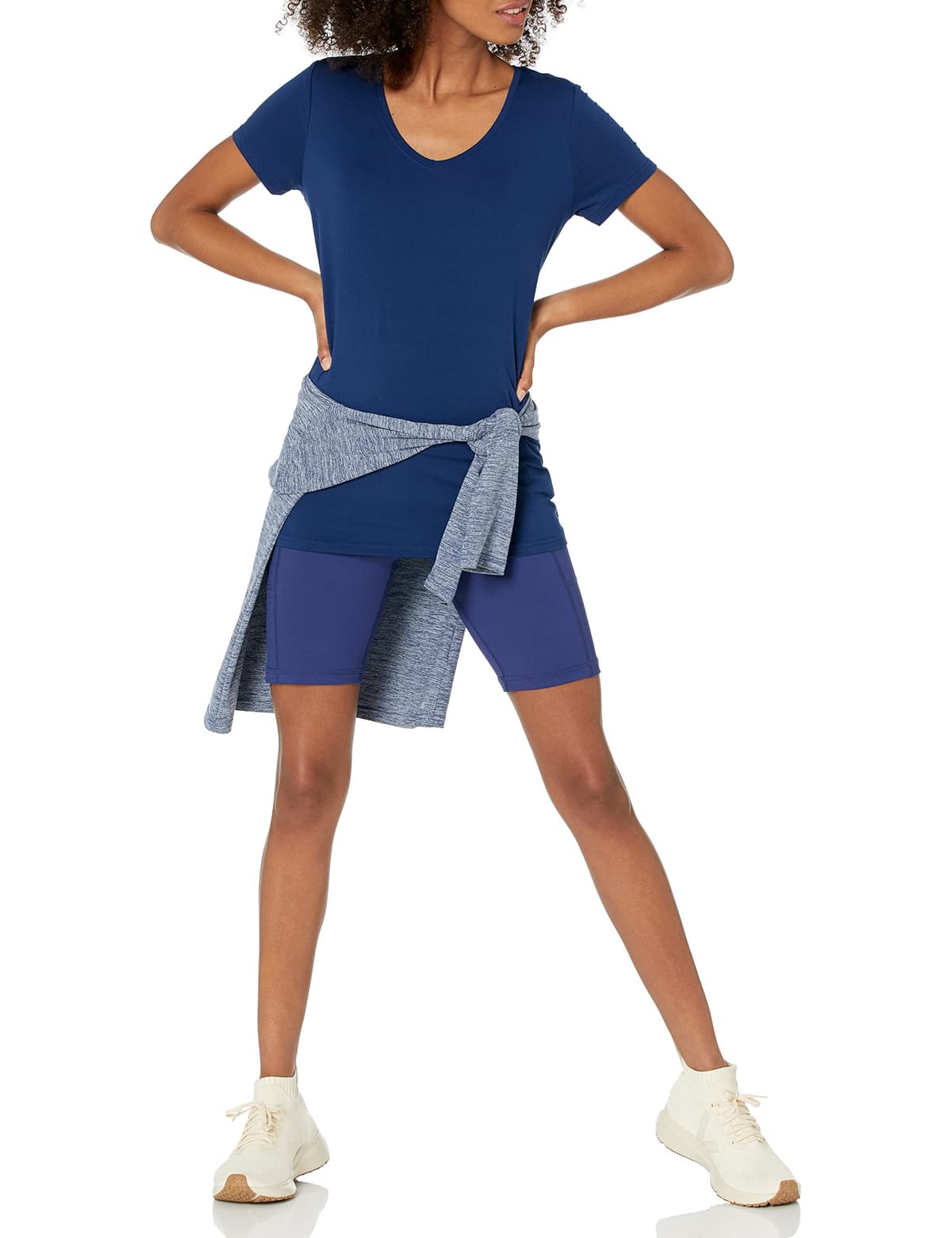 Amazon Essentials Mujer Camiseta Elástica de Secado Rápido, Manga Corta y Cuello en V (Hay Tallas Grandes) — view 5