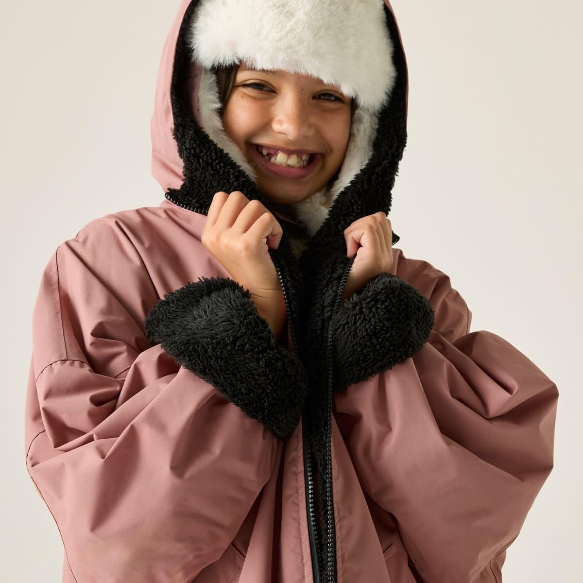 Regatta Kids Oversized Waterproof Changing Robe — view 5