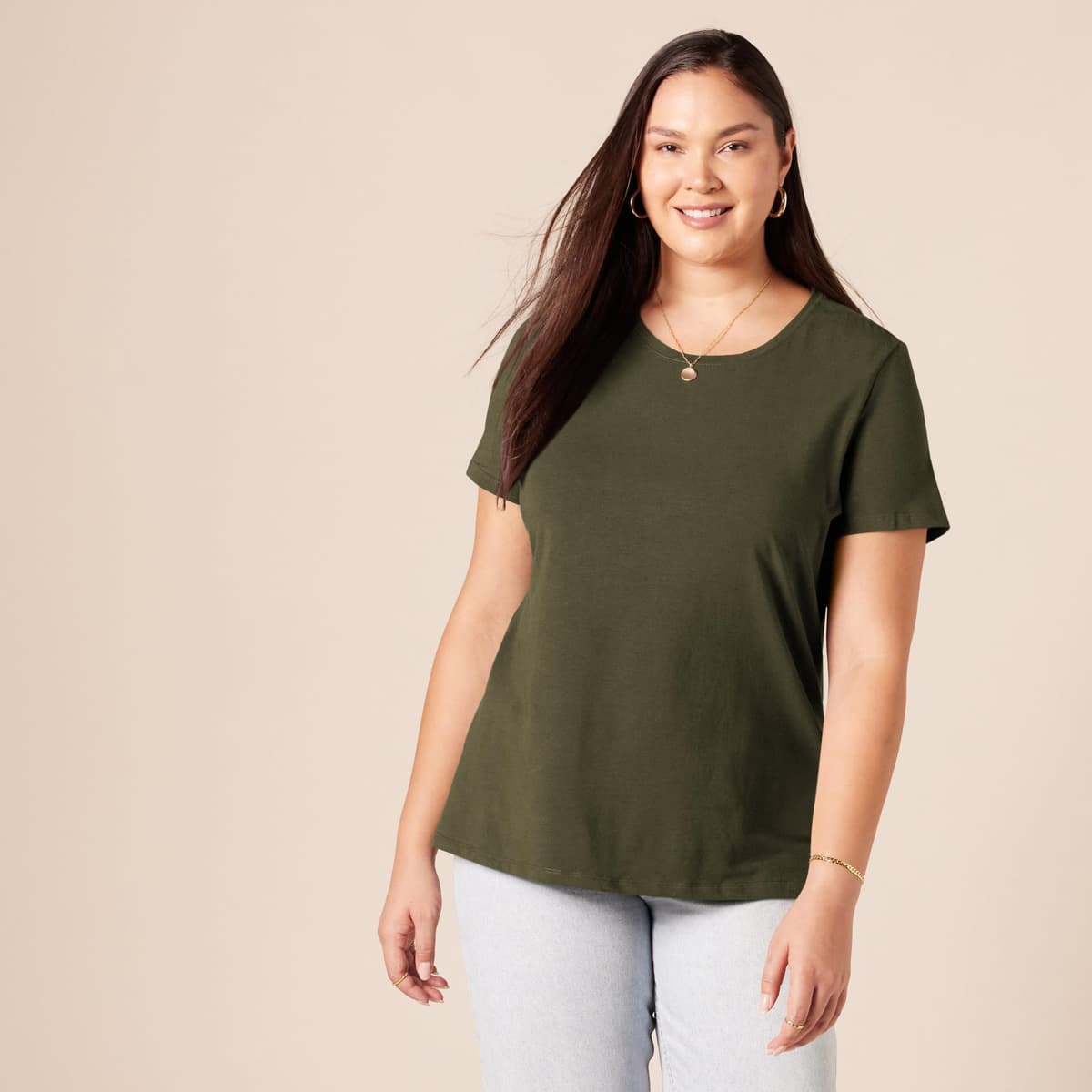 Amazon Essentials Women's Regular-Fit Short-Sleeve T-Shirt (Crewneck and V-Neck Options), Multipacks — view 101