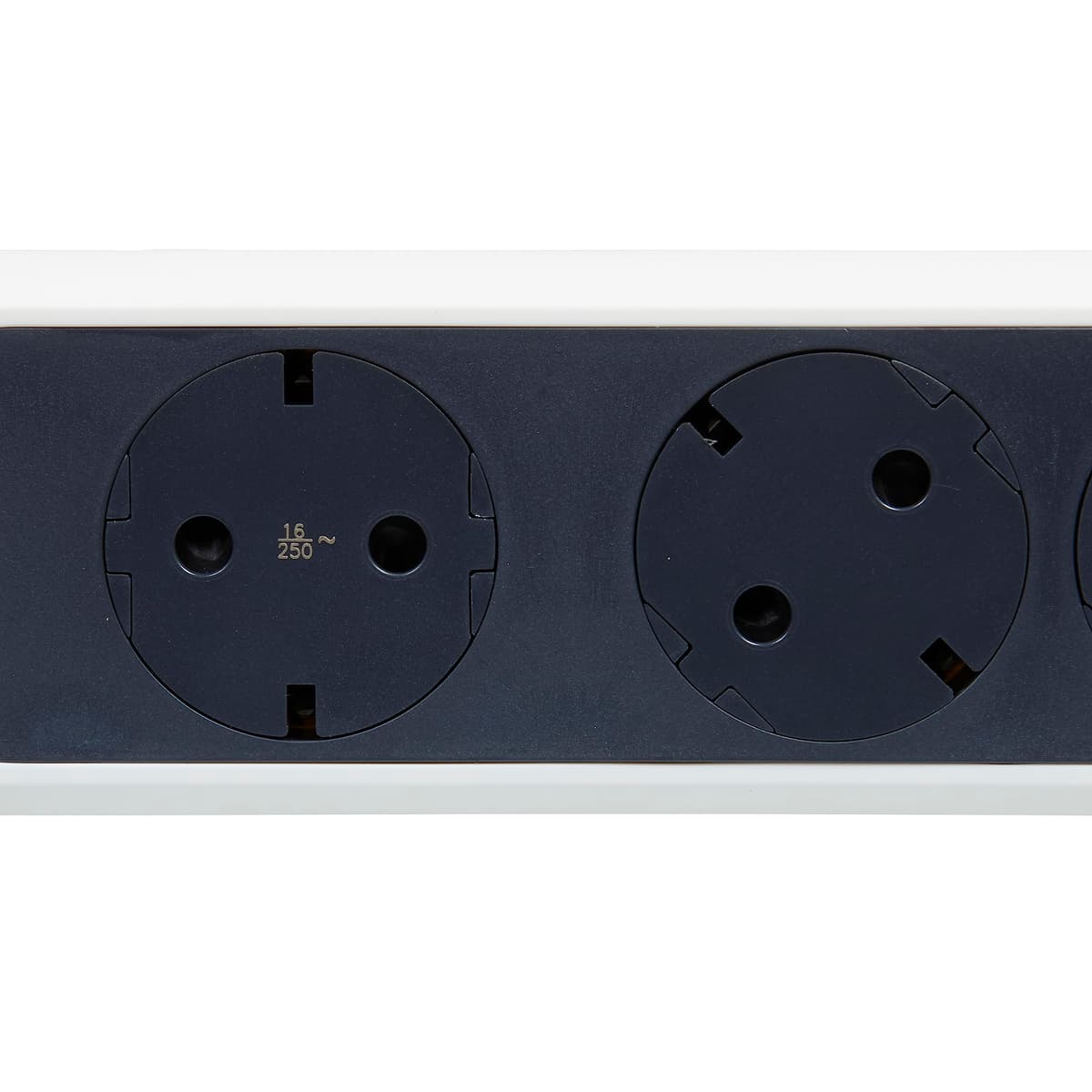 LEGRAND Regleta de enchufes con protección de sobretensiones, con Interruptor, Base múltiple con 6 Tomas de Corriente, Cable de 1,5 m, Color Blanco/Gris Oscuro 694533 — view 3