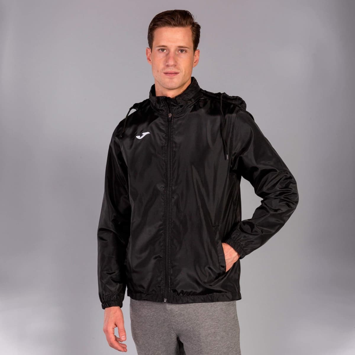 Joma - Chubasquero Impermeable con Capucha , 6XS - 3XL - Cortavientos con Bolsillos Laterales y Puños Elásticos - Iris — view 3