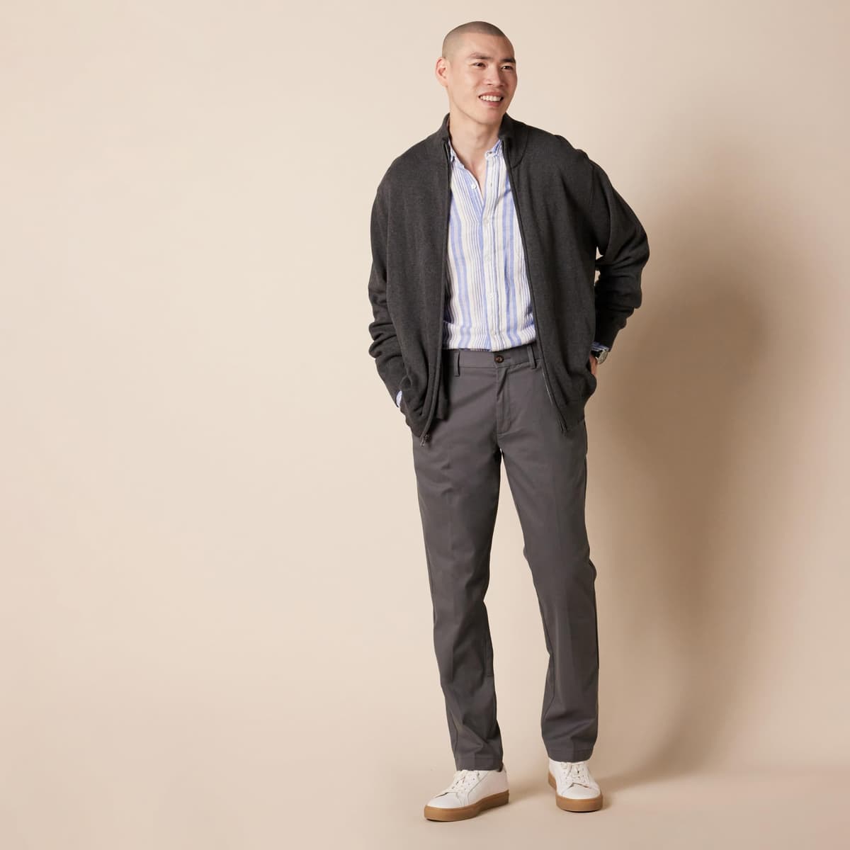 Amazon Essentials Men's Straight Fit Wrinkle-Resistant Flat-Front Casual Chino Trousers — view 5