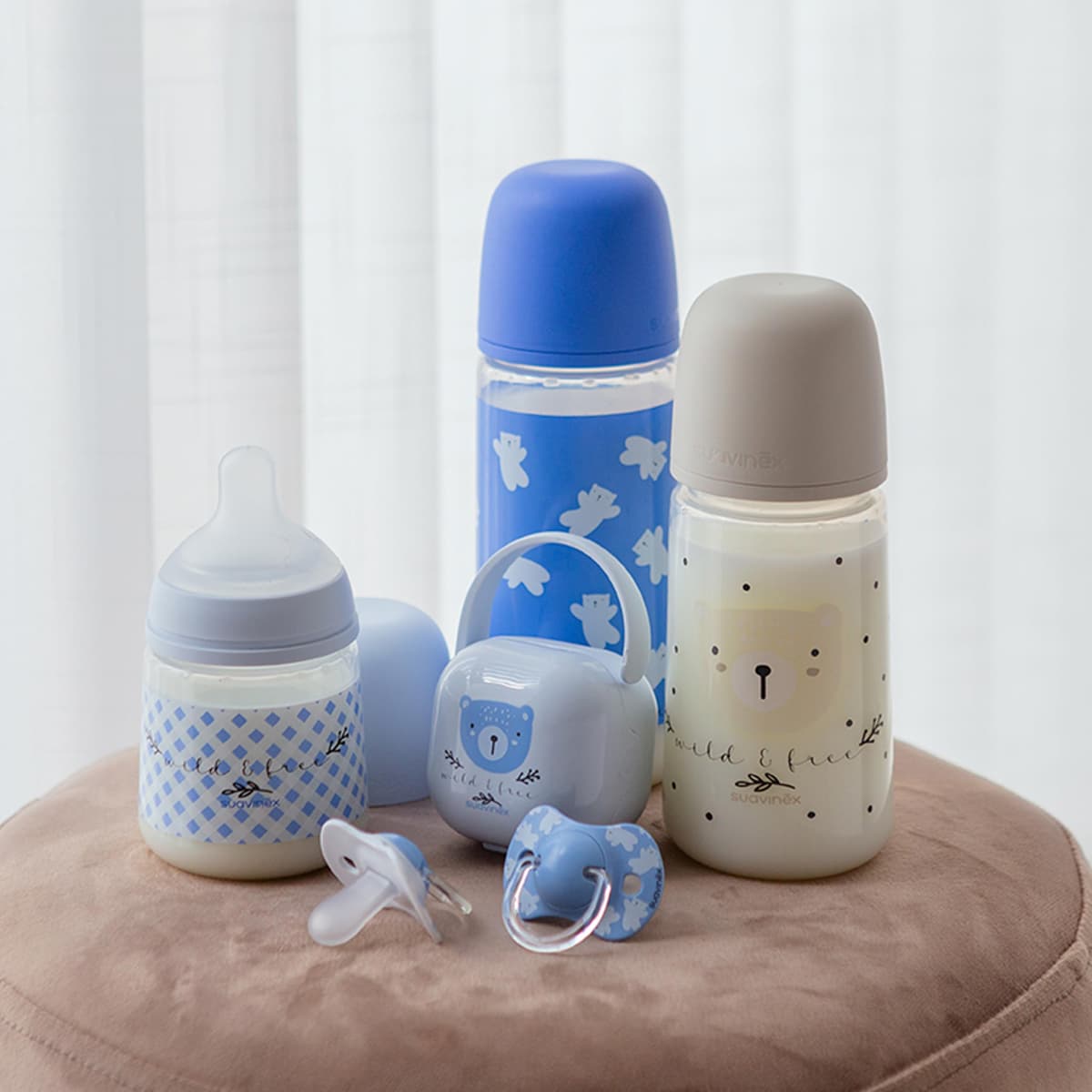 Suavinex, Portachupete Bebé, para Llevar 2 Chupetes, Caja - Funda Resistente y Fácil de Limpiar, con Asita Flexible para Colgar del Bolso, Carro o Cuna, Cierre Seguro, +0 Meses, Wild&Free Azul — view 2