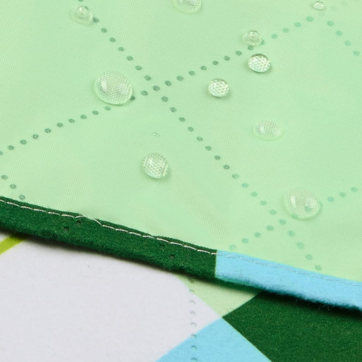 Dock & Bay Picnic Blanket - Quick Dry & Water Resistant - 100% Recycled Materials - Large (170x170cm) - Apple Tart — view 5
