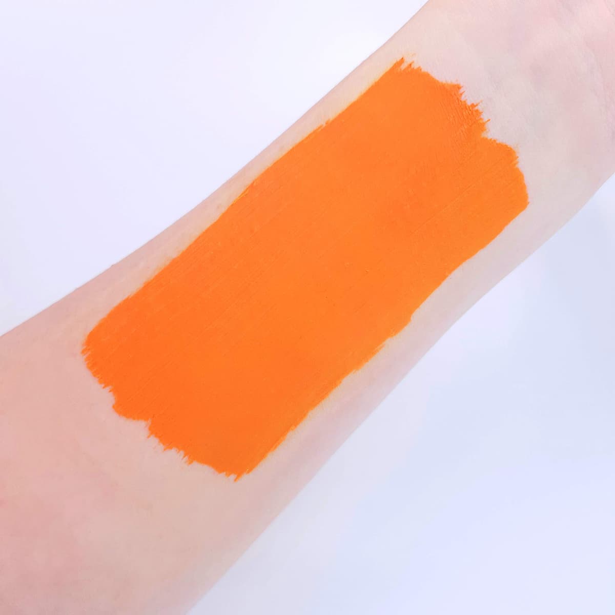 Moon Creations Maquillaje Facial y Corporal Profesional | Pintura de Color Profesional | Pintura Facial para Niños, Adultos, Disfraces, Festivales, Halloween Naranja brillante 36g — view 2