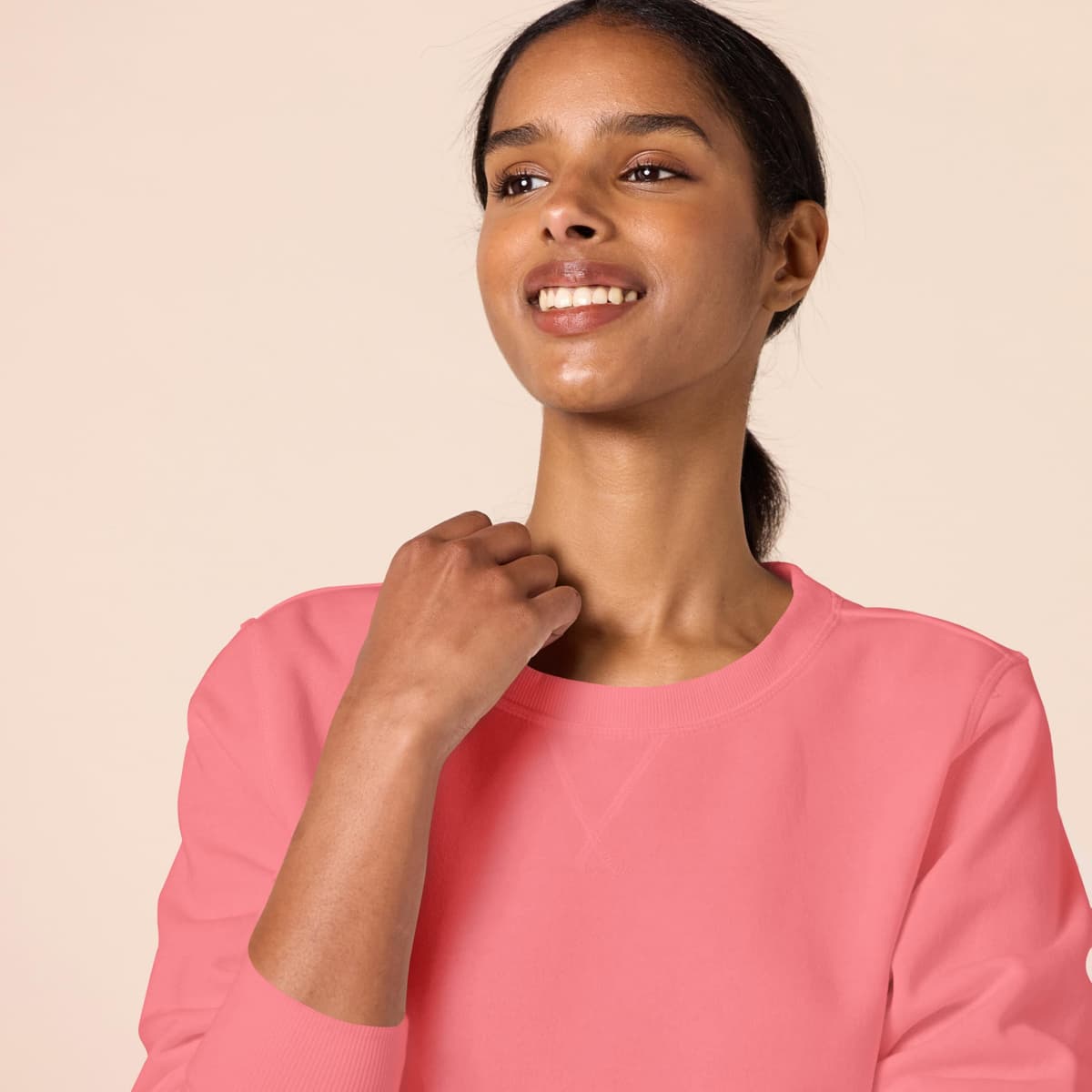 Amazon Essentials Mujer Sudadera con Cuello Redondo de Forro Polar (Disponible en Tallas Grandes) — view 43