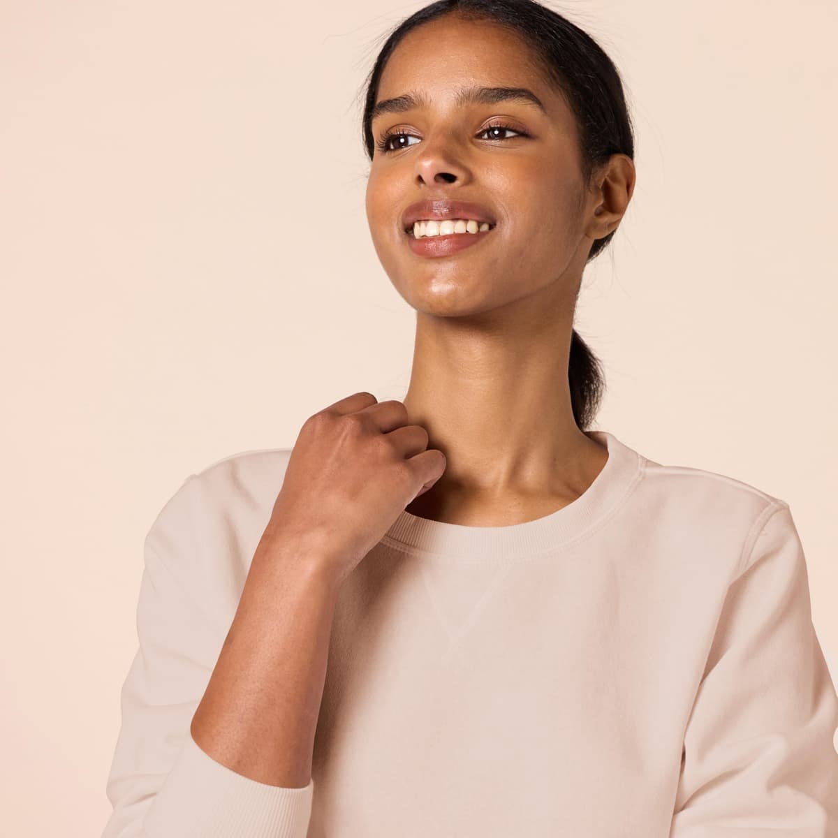 Amazon Essentials Mujer Sudadera con Cuello Redondo de Forro Polar (Disponible en Tallas Grandes) — view 76