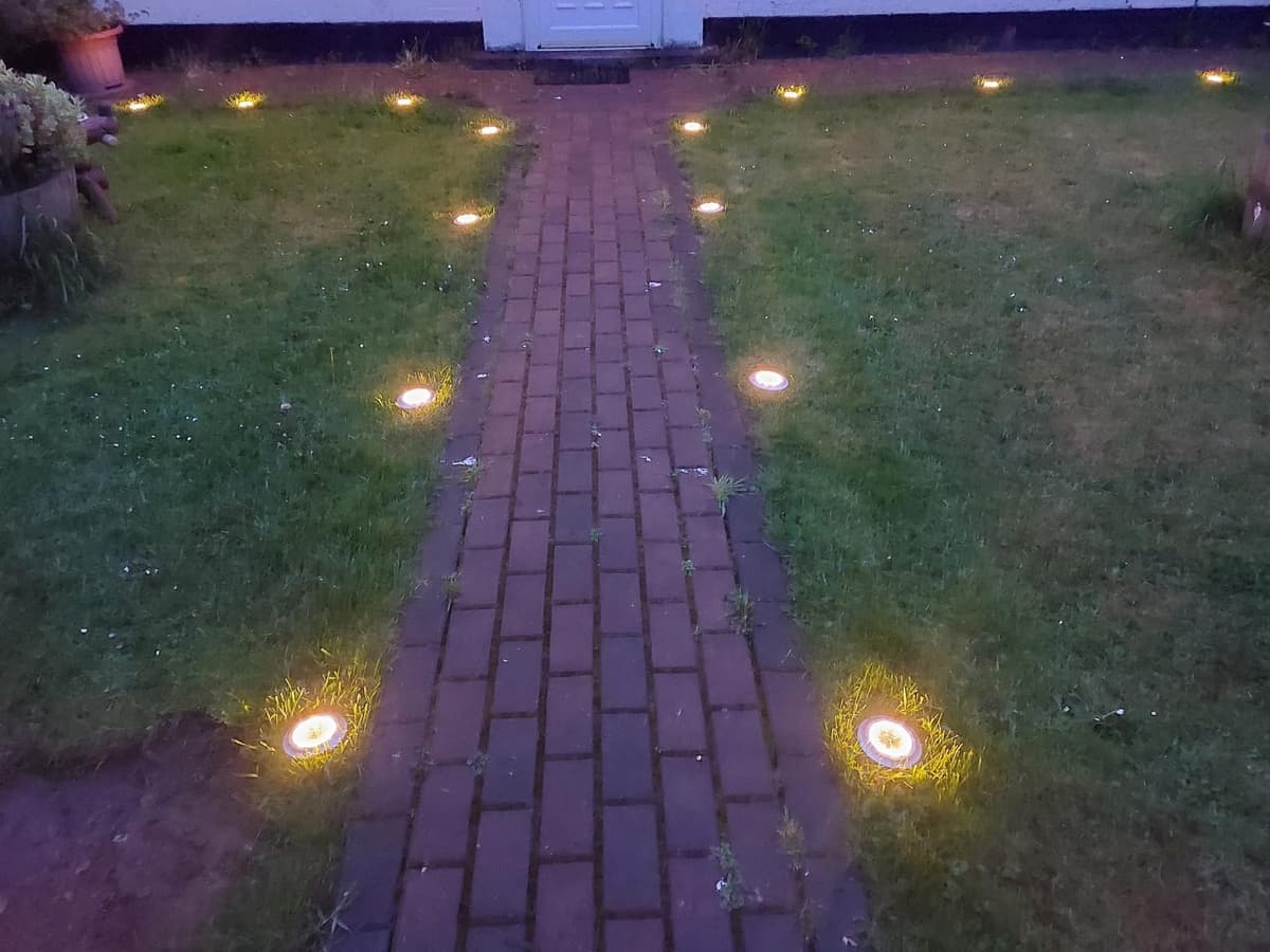ZFITEI 8 Pack Solar Ground Lights Outdoor,8 LED Solar Garden Lights with 600mAh Battery & 8H Runtime for Lawn,Pathway（Warm White ） — view 9