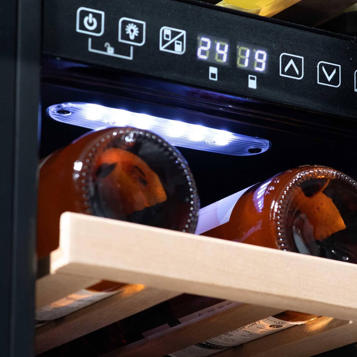 Baridi 17 Bottle Dual Zone Slim Built-In 30cm Wine Cooler, Touch Screen Controls, Wooden Shelves, LED, Black - DH204 — view 5