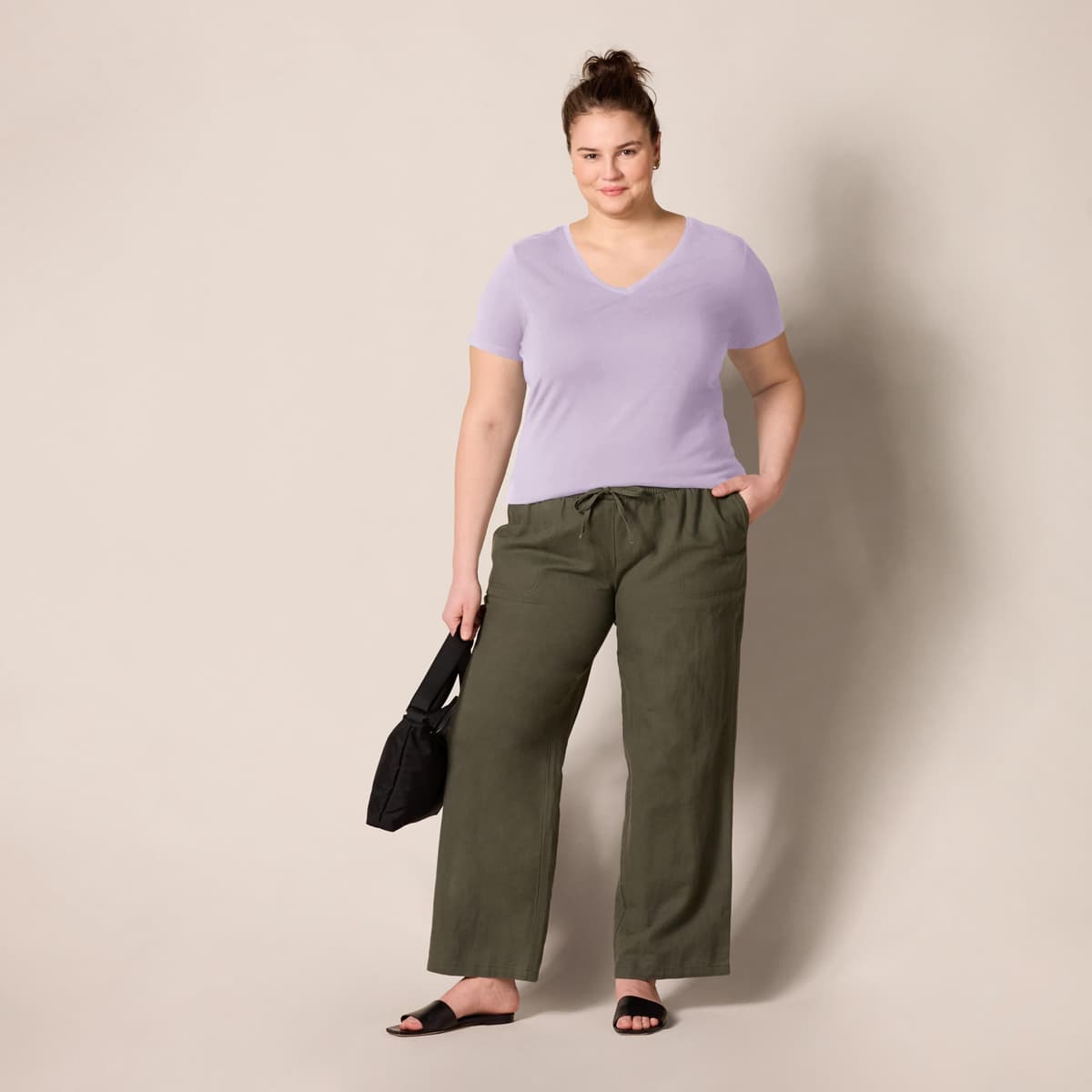 Amazon Essentials Women's Regular-Fit Short-Sleeve T-Shirt (Crewneck and V-Neck Options), Multipacks — view 29