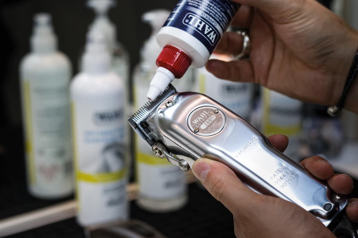 Wahl Clipper Oil 118ml — view 3