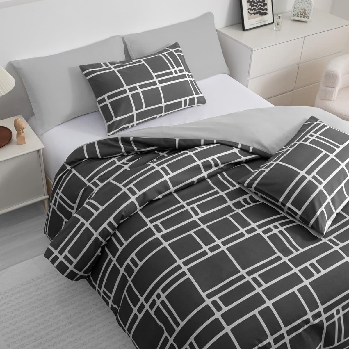 Pamposh 3 Pcs Single Duvet Cover Set with Matching Black Single Fitted Sheet 40 cm Extra Deep Pocket - UltraSoft Breathable Premium Microfibre Reversible Quilt Cover Bedding Set For All Seasons — view 36