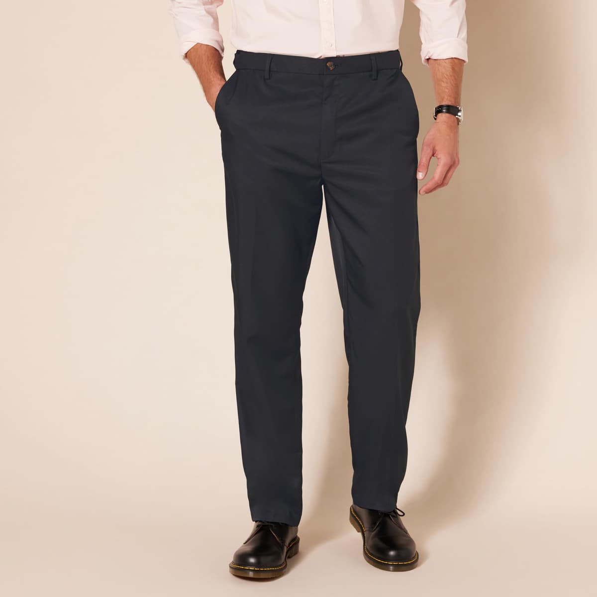 Amazon Essentials Men's Classic Fit Expandable-Waist Flat-Front Dress Trousers — view 5