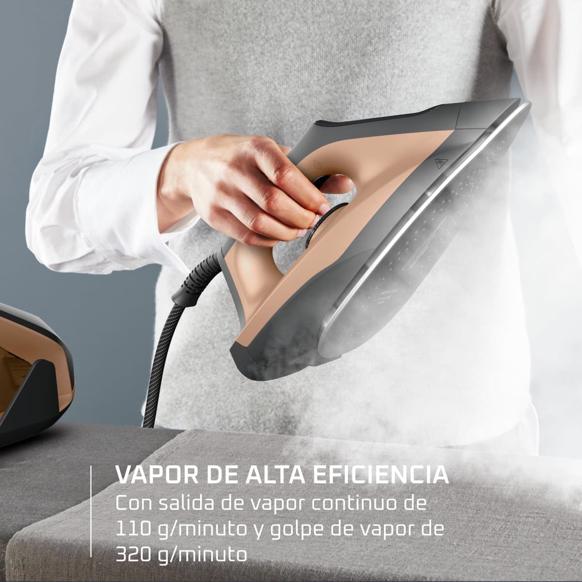 Rowenta Force Pro 300, Centro de planchado, Potencia de 2400 W, 110 g/min de vapor, Golpe de 320 g/min, 6,1 bar, Resultados profesionales, Planchado rápido y eficiente, VR5432F0 — view 2